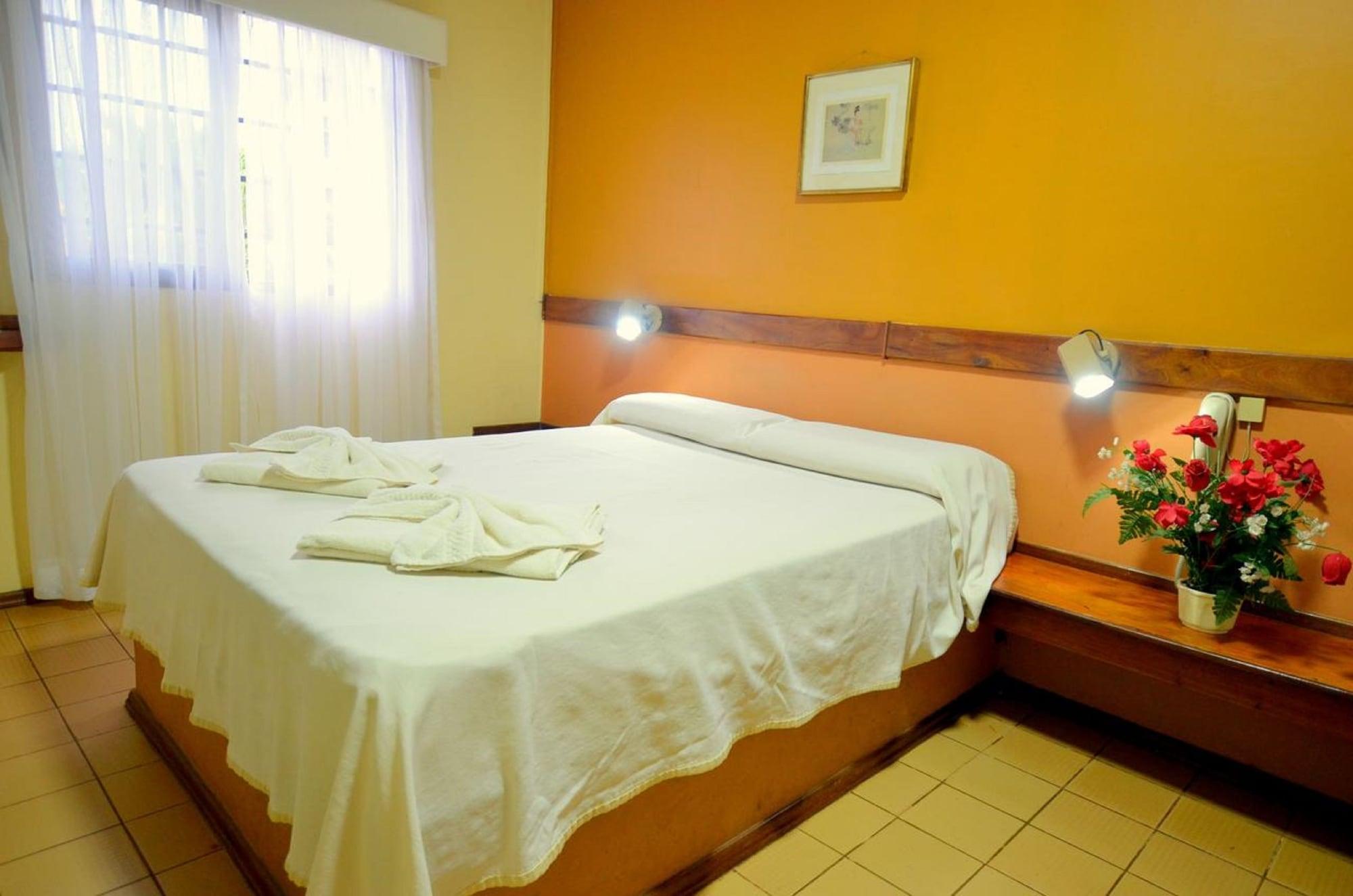Hosteria Casa Blanca Iguazu Puerto Iguazu Bagian luar foto